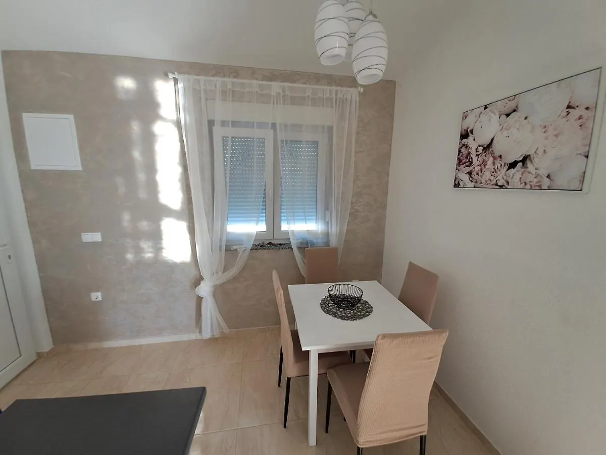 Apartment Apartmans Maslina Vir